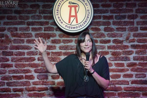 Agustina Petrella en Taburete Club de Comedia