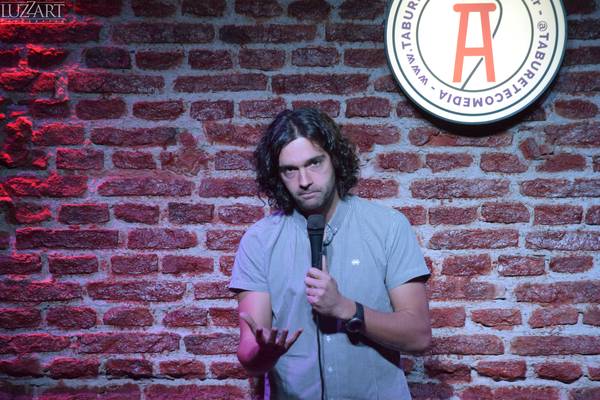 Daniele Morganti en Taburete Club de Comedia