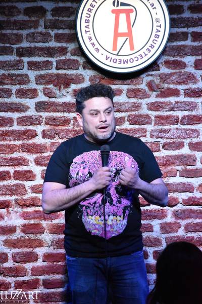 Gerardo Pangue en Taburete Club de Comedia