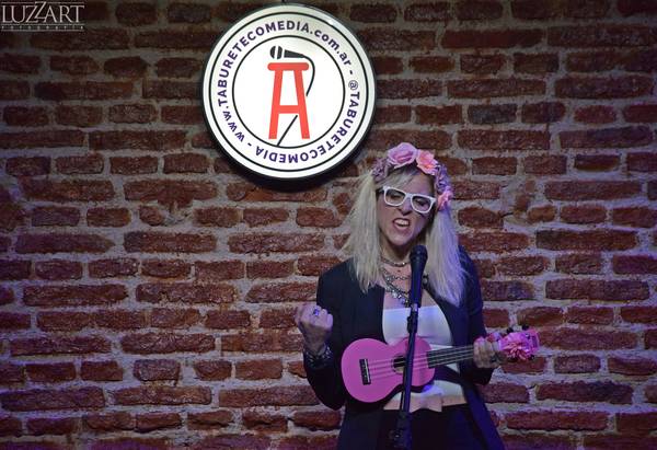 Marian Ballardini en Taburete Club de Comedia