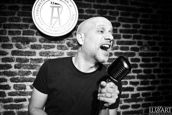 Martin Pugliese en Taburete Club de Comedia