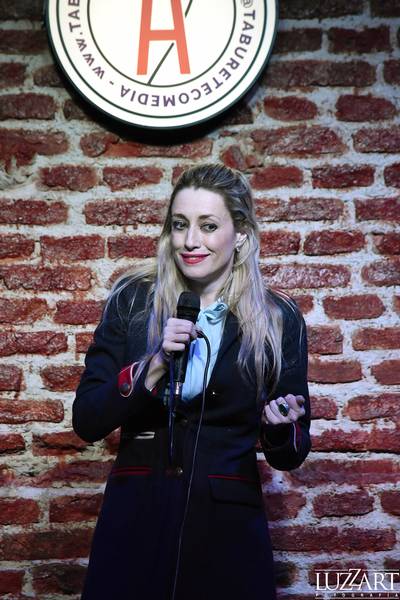 Sheila Gonzalez en Taburete Club de Comedia